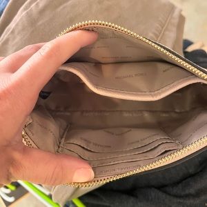 Light pink never used asking $40